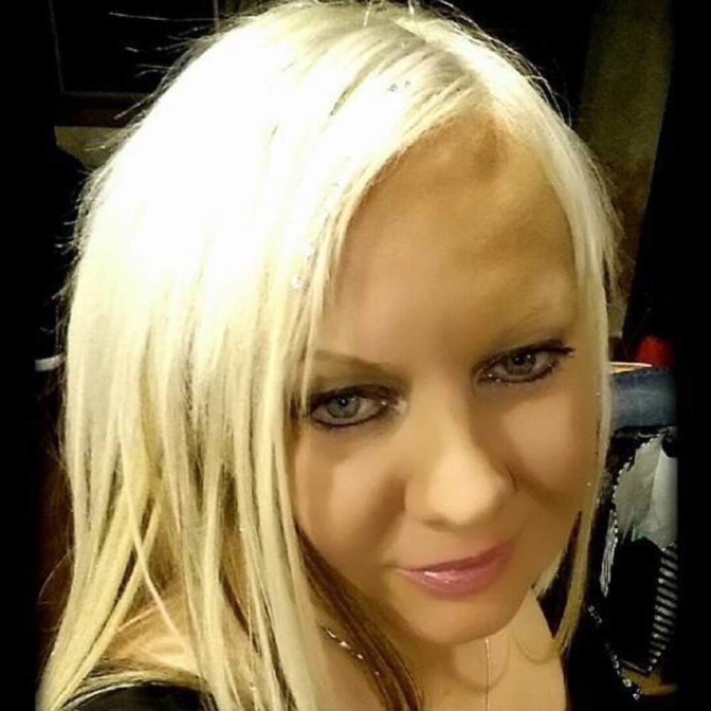 Meet your Posher, Ivona